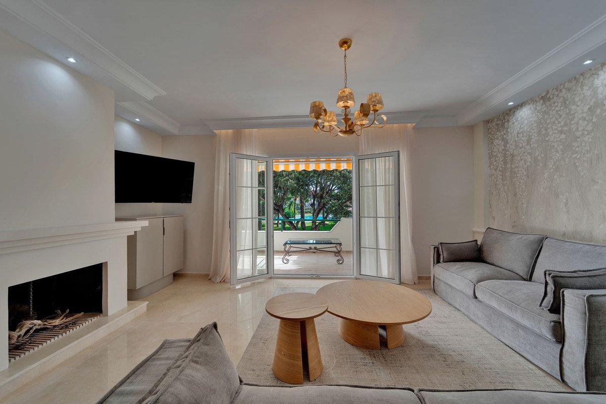 3 Bed Middle Floor Apartment in Atalaya