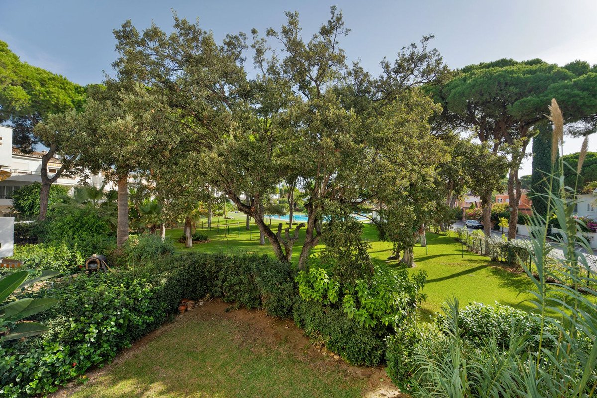 3 Bed Middle Floor Apartment in Atalaya