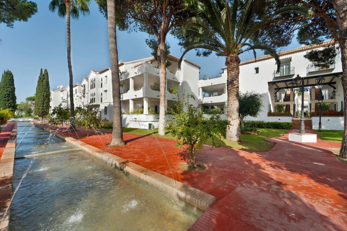 3 Bed Middle Floor Apartment in Atalaya