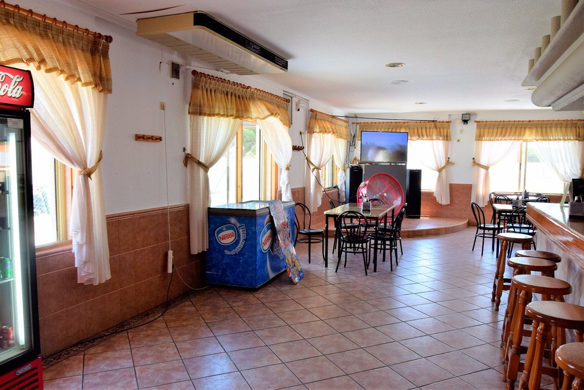 1 Bed Restaurant in La Marina