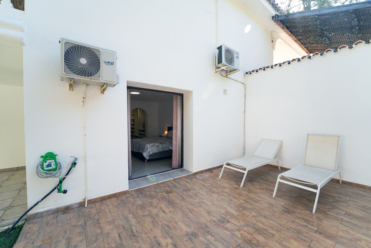 8 Bed Detached Villa in Marbesa