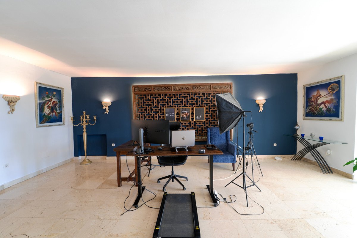 8 Bed Detached Villa in Marbesa