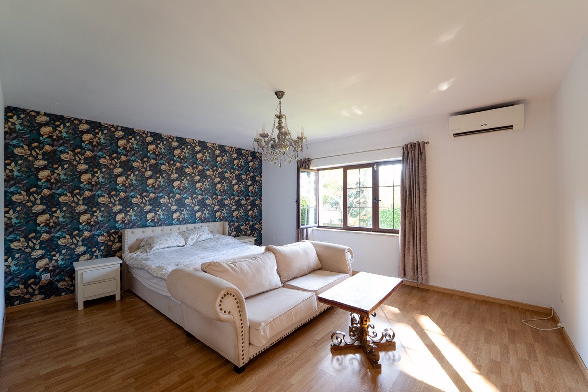 8 Bed Detached Villa in Marbesa