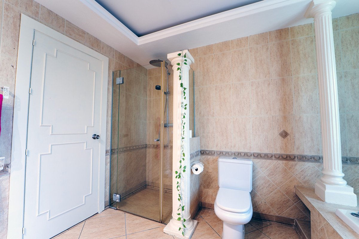 8 Bed Detached Villa in Marbesa