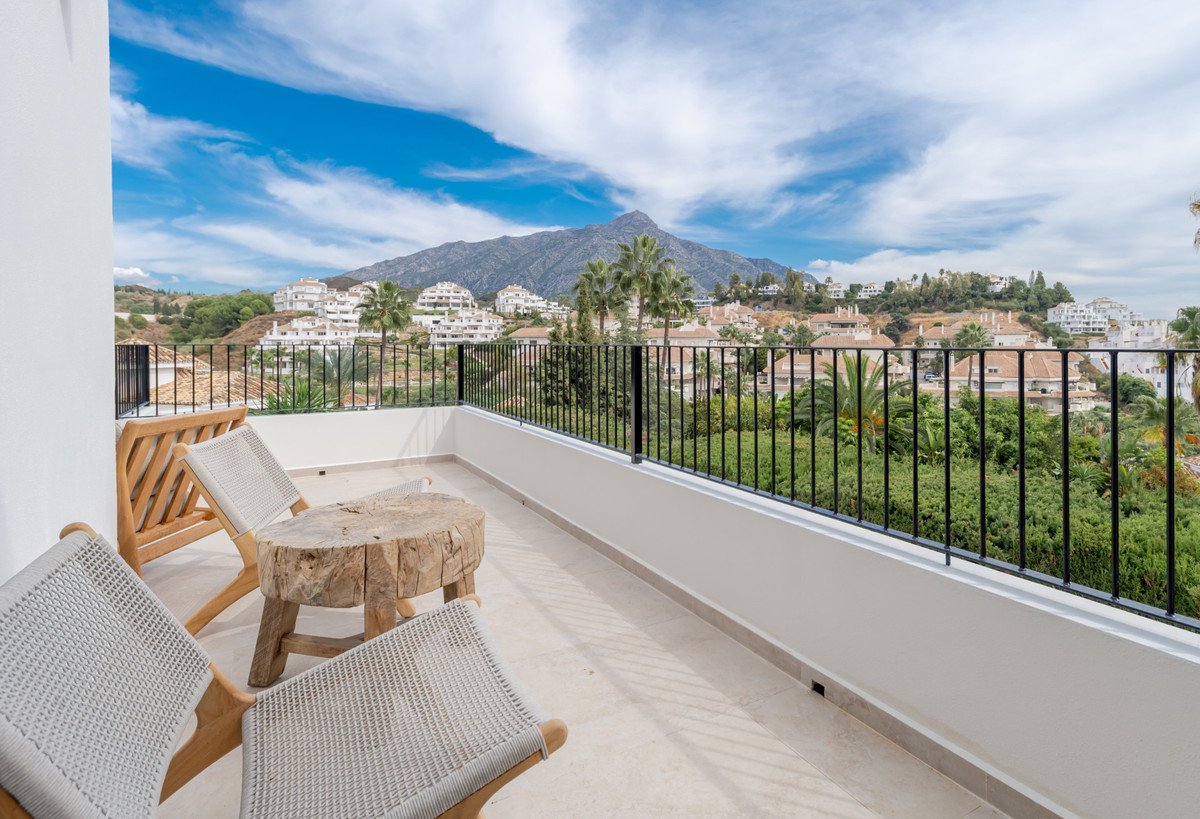 4 Bed Detached Villa in Nueva Andalucía