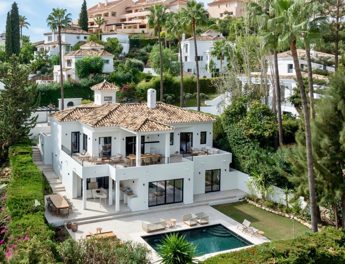 4 Bed Detached Villa in Nueva Andalucía