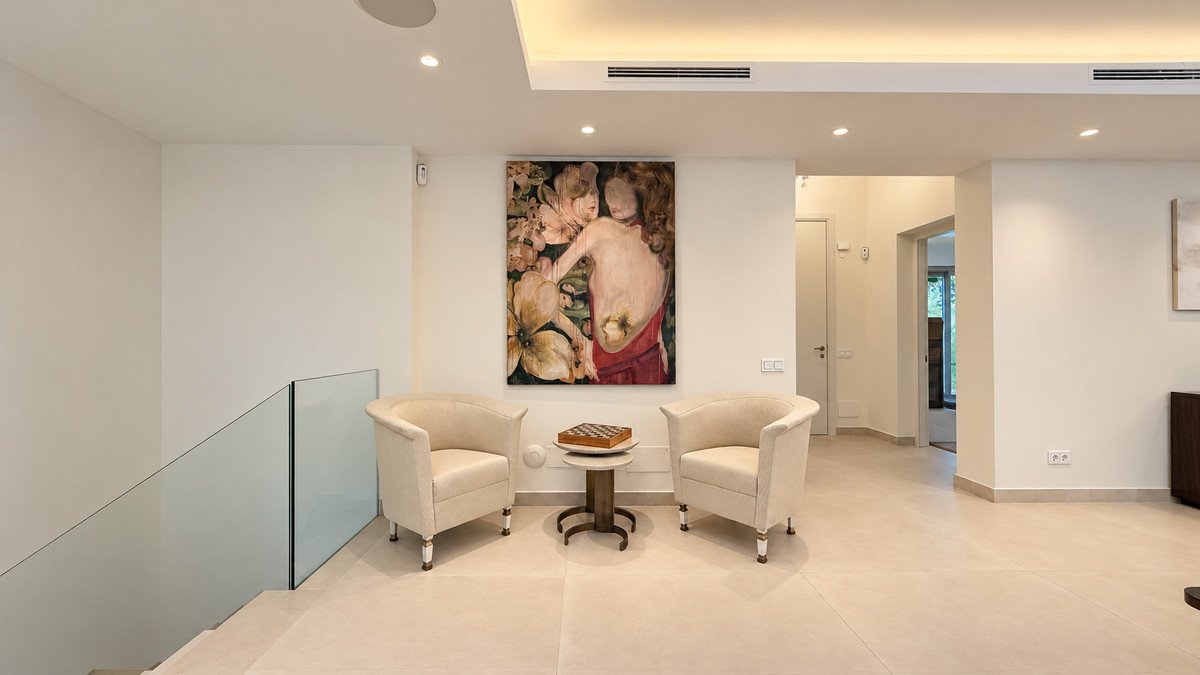 6 Bed Detached Villa in Guadalmina Baja