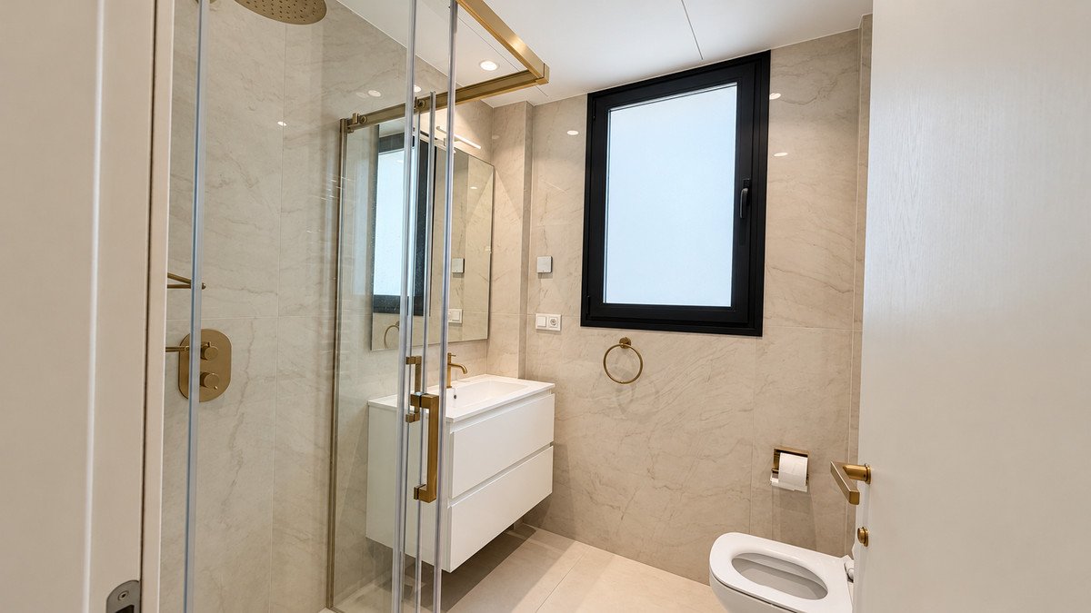 6 Bed Detached Villa in Guadalmina Baja