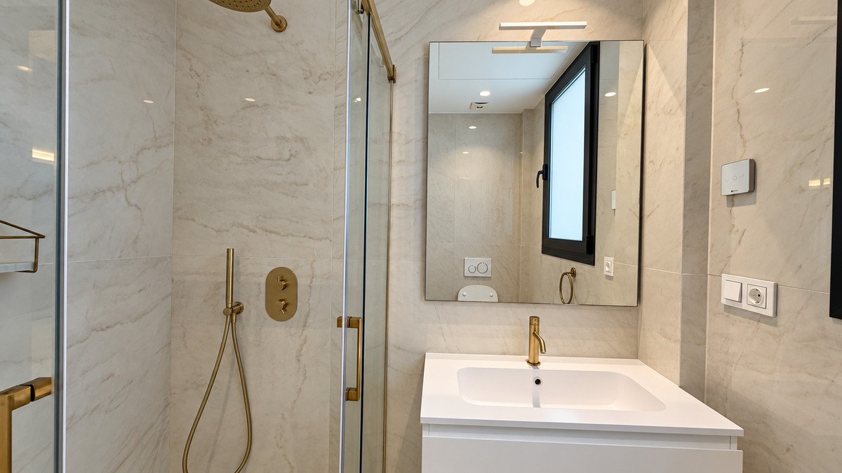 6 Bed Detached Villa in Guadalmina Baja