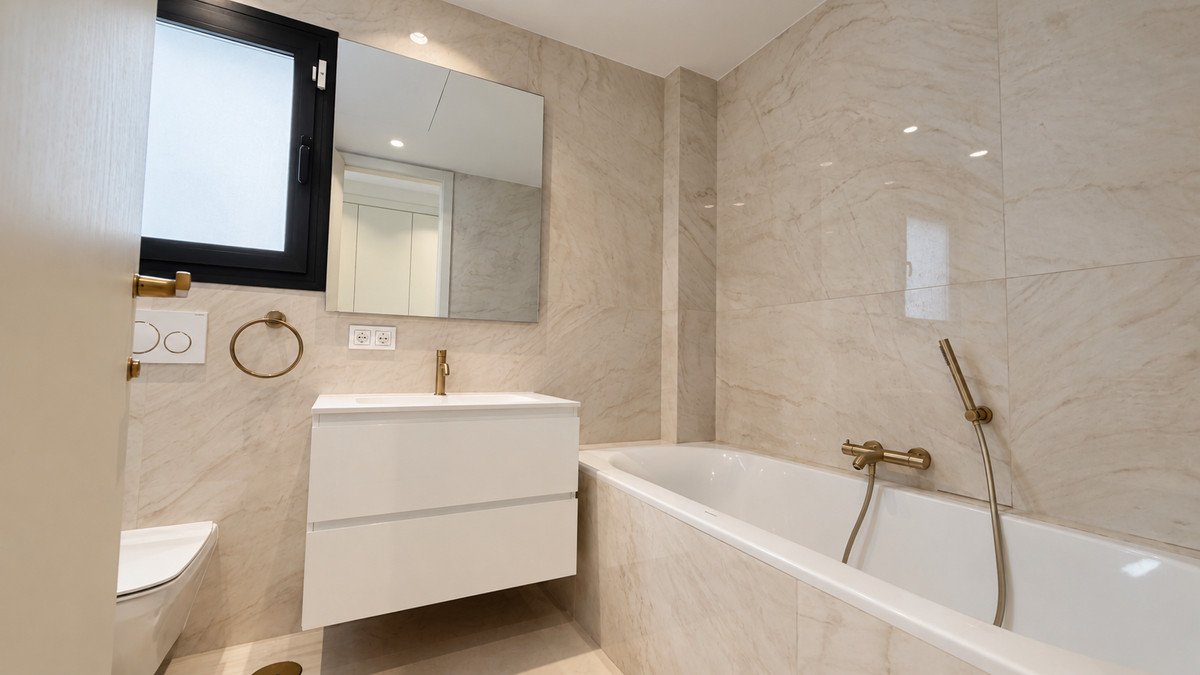 6 Bed Detached Villa in Guadalmina Baja