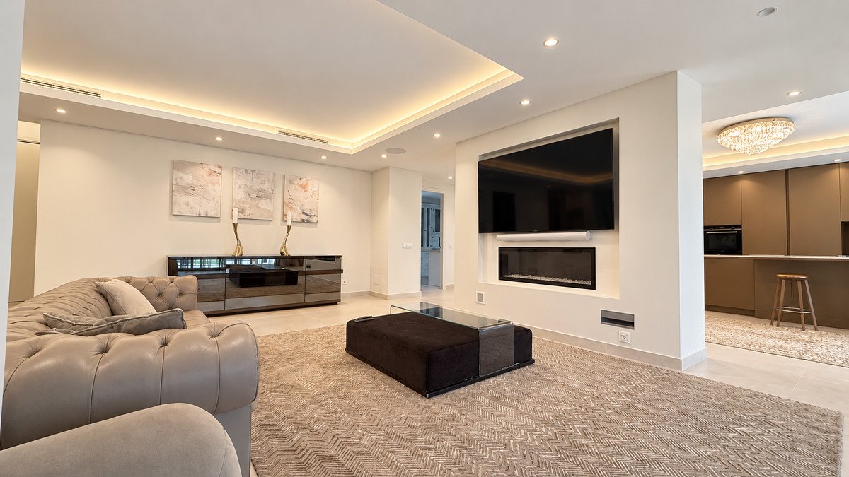 6 Bed Detached Villa in Guadalmina Baja
