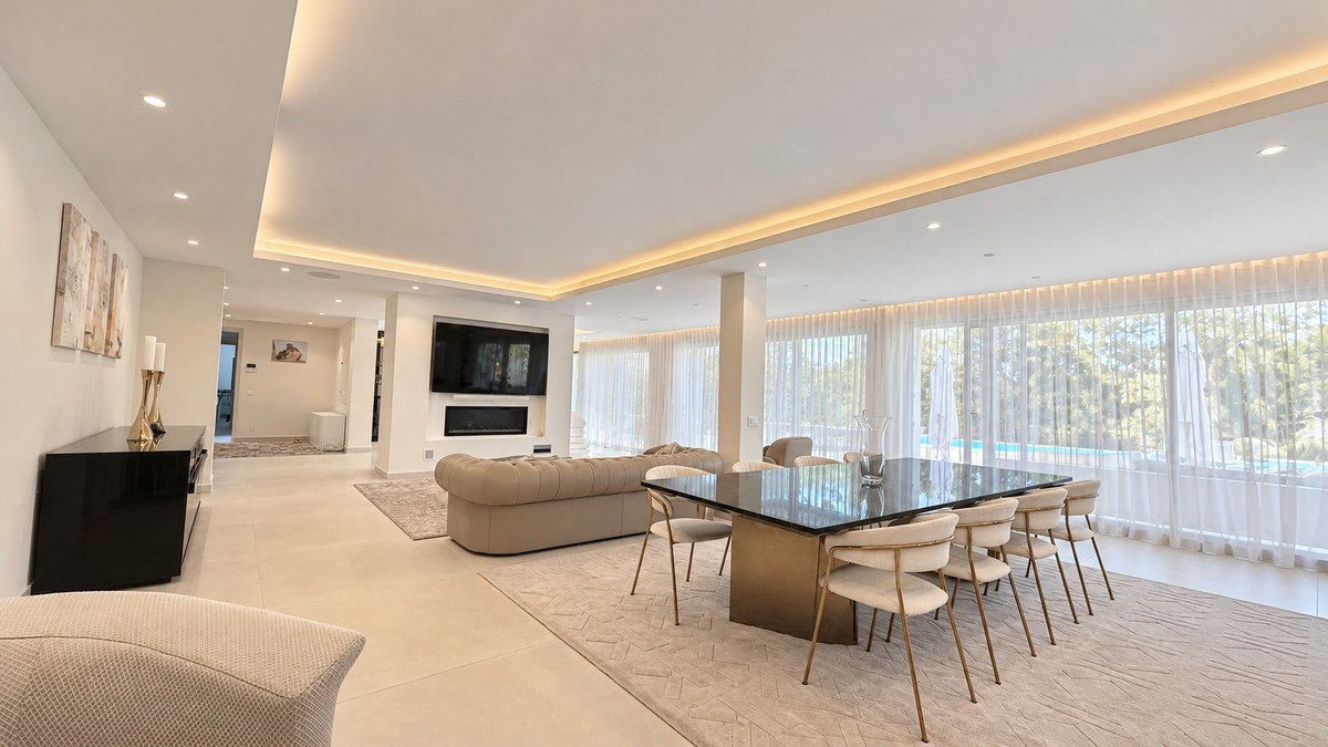 6 Bed Detached Villa in Guadalmina Baja
