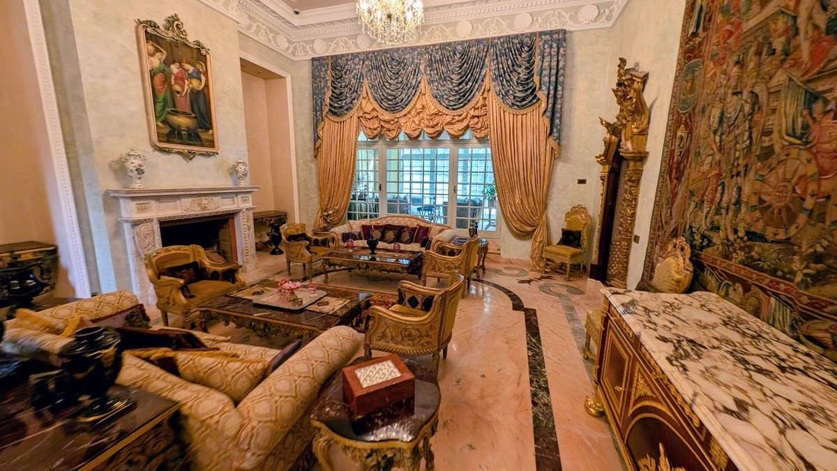16 Bed Detached Villa in Sotogrande