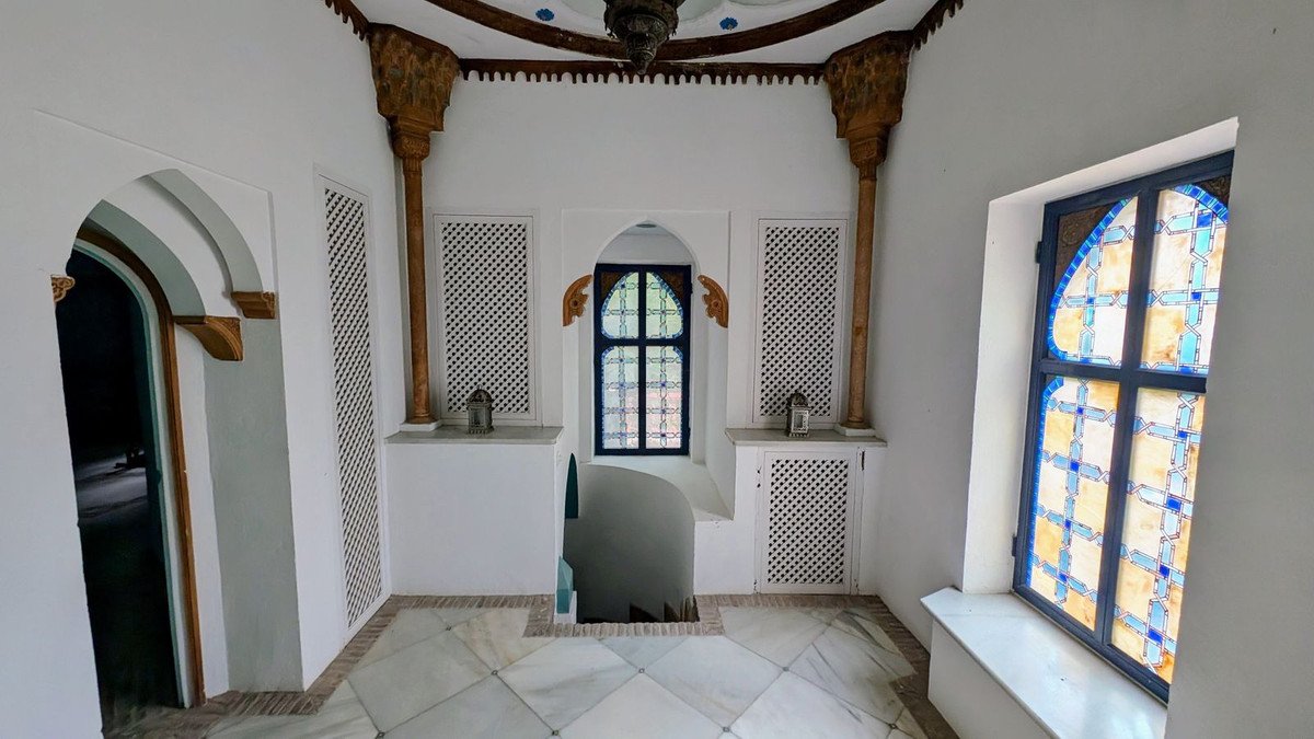 16 Bed Detached Villa in Sotogrande