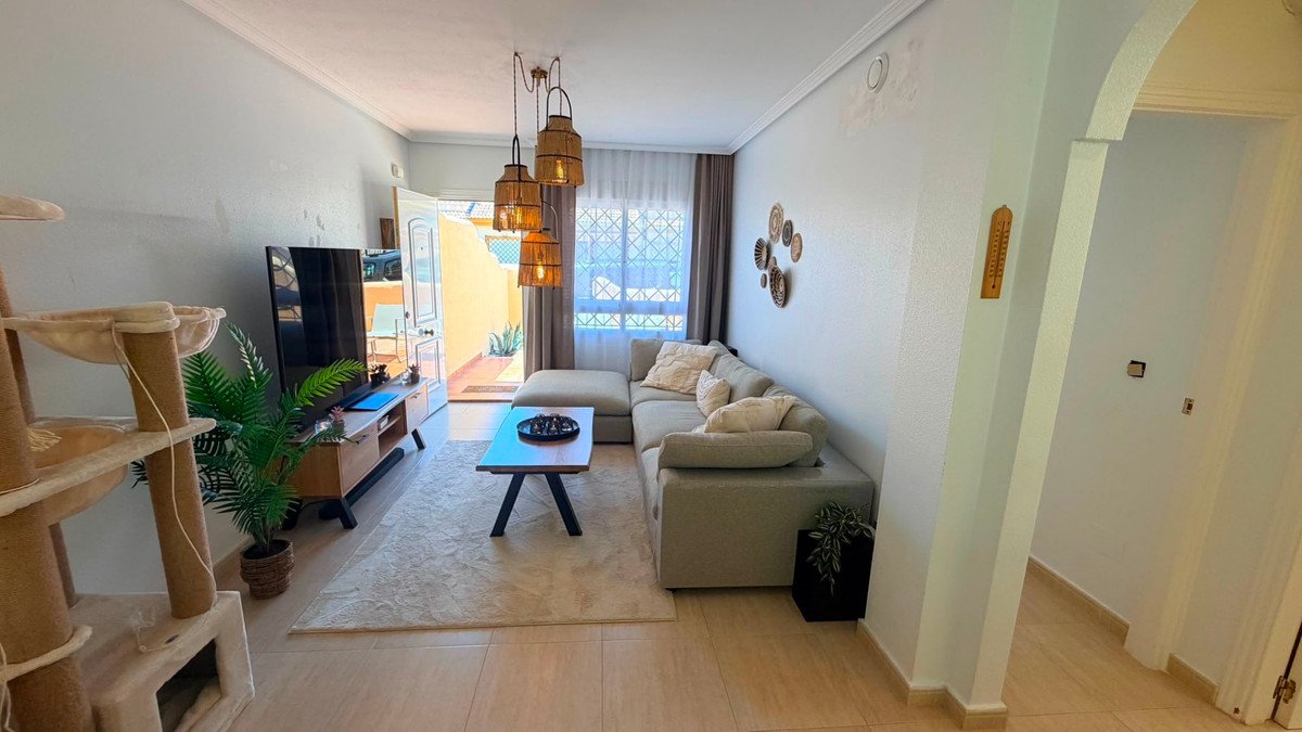 2 Bed Semi-Detached House in Los Montesinos