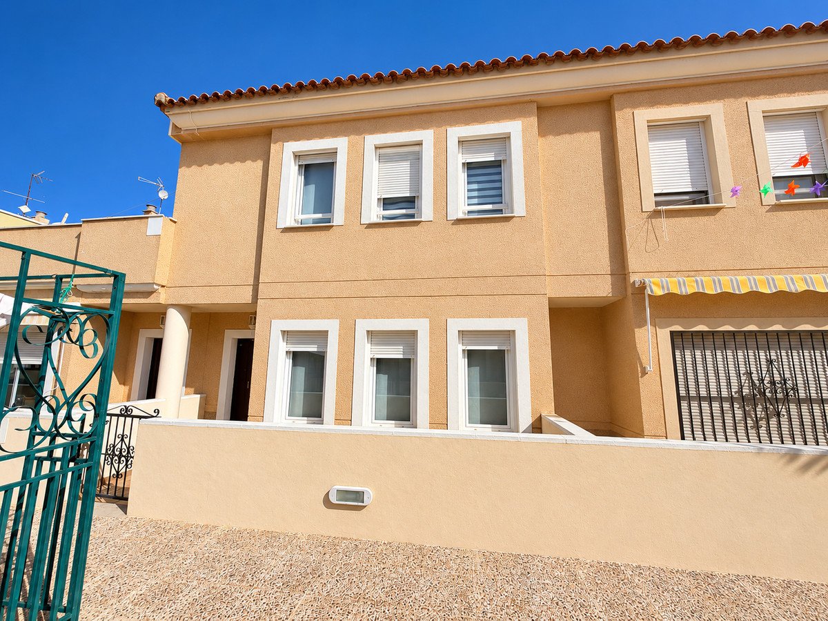 3 Bed Townhouse in Daya Nueva