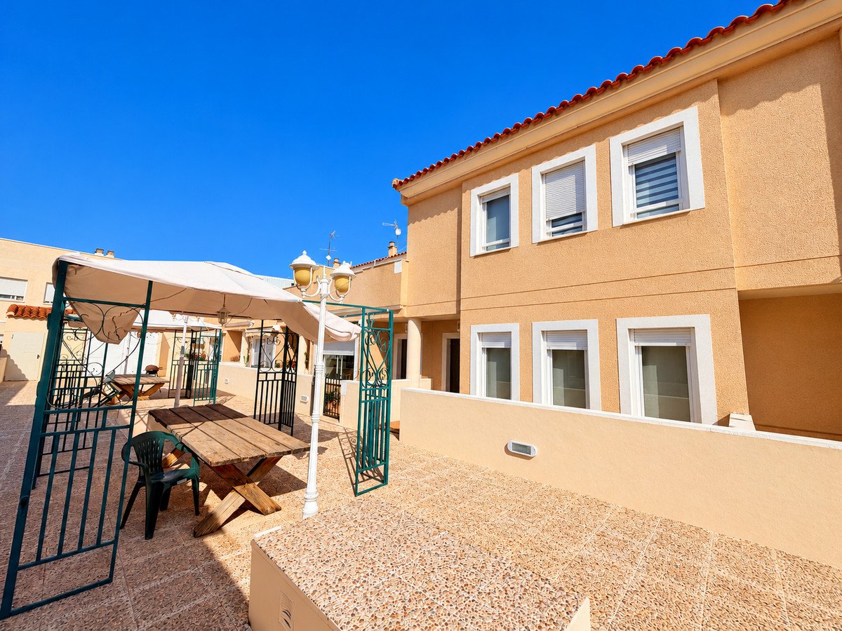 3 Bed Townhouse in Daya Nueva