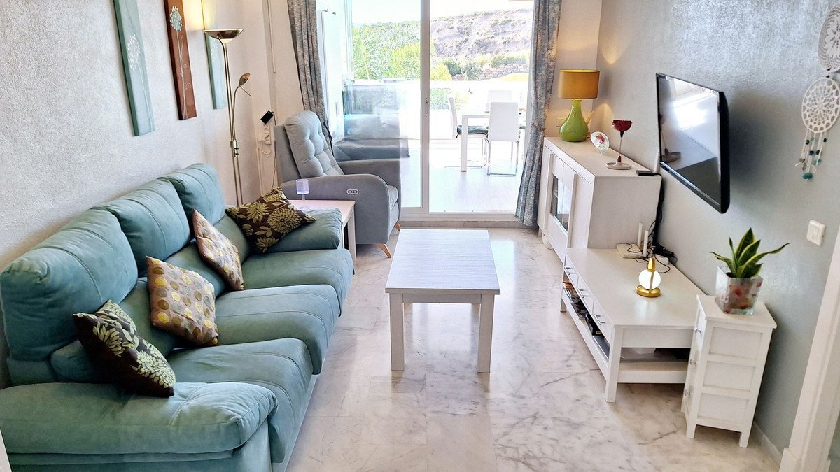 2 Bed Middle Floor Apartment in Casares Playa