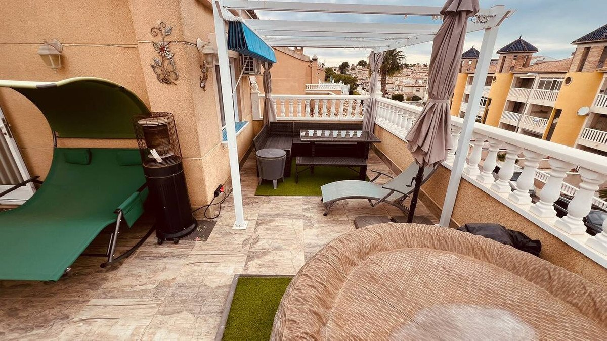 3 Bed Detached Villa in Villamartin