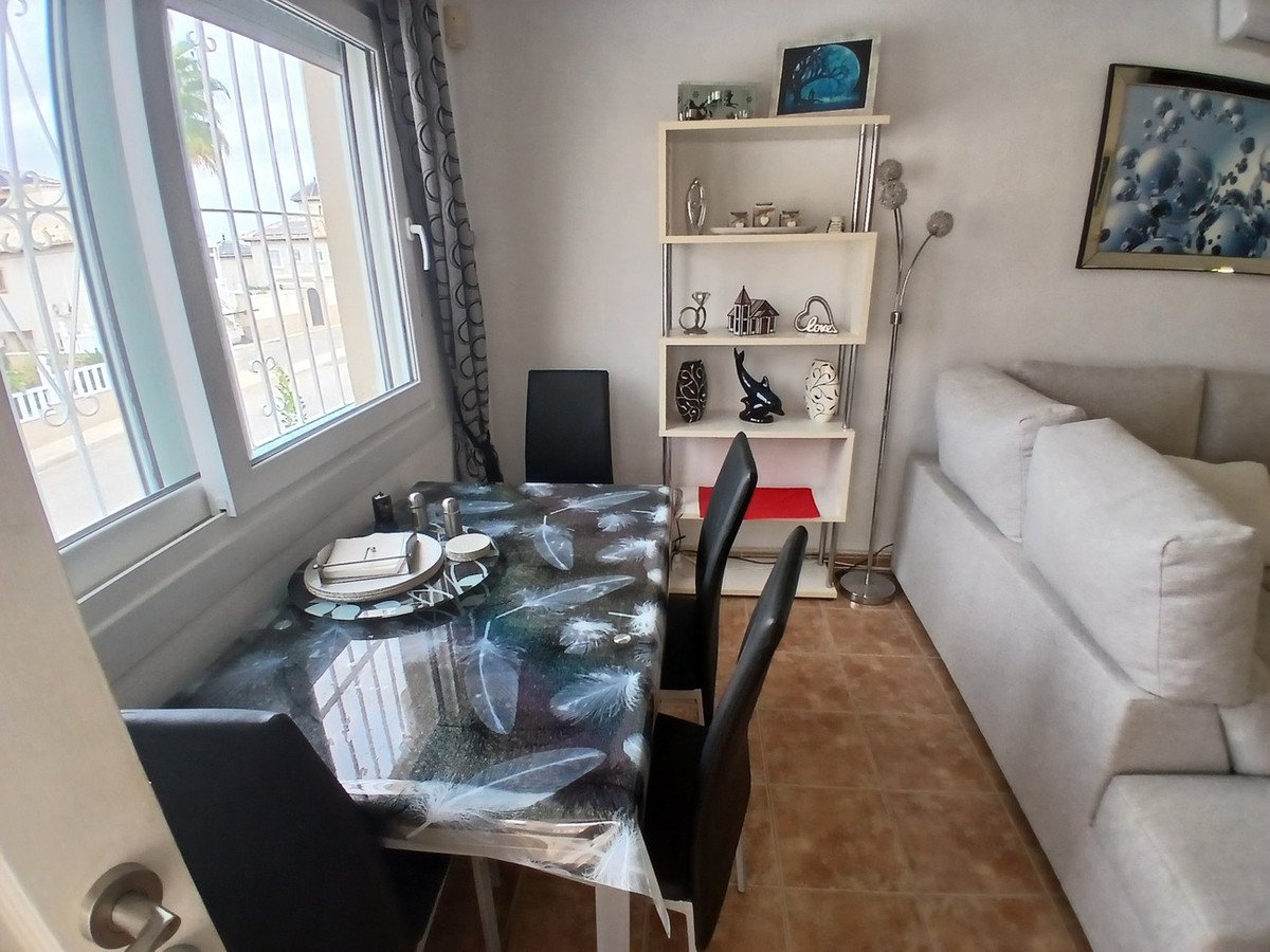 3 Bed Detached Villa in Villamartin