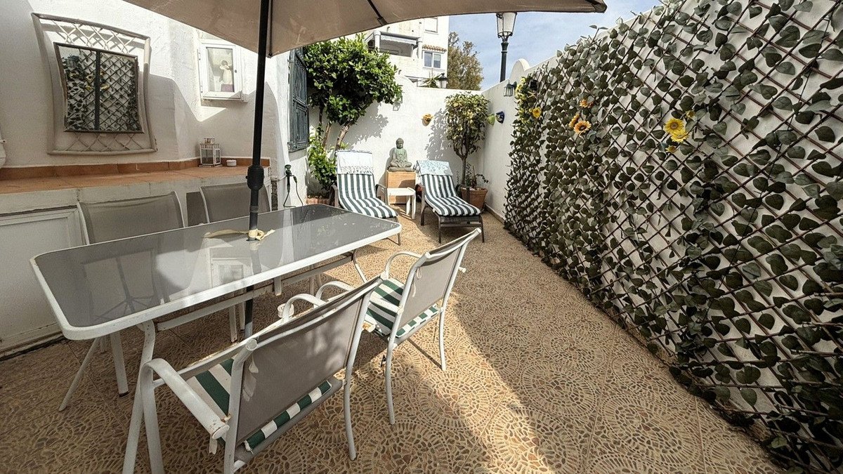 2 Bed Ground Floor Apartment in Calahonda