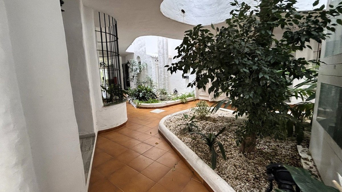 2 Bed Ground Floor Apartment in Calahonda