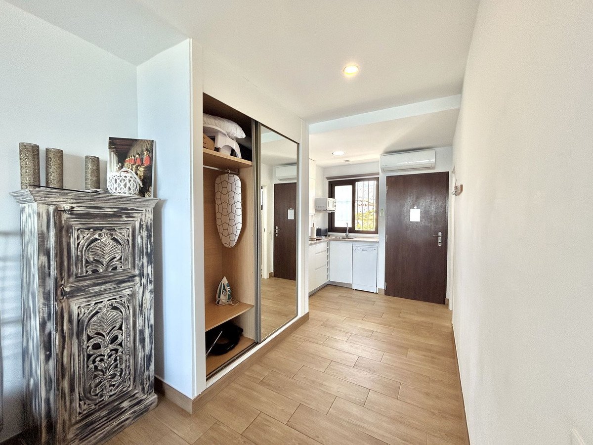 1 Bed Middle Floor Apartment in Benalmadena Costa
