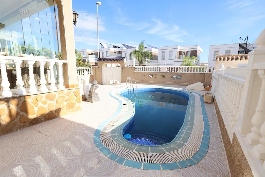 3 Bed Detached Villa in Orihuela Costa