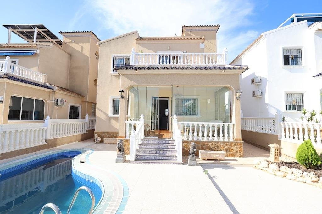 3 Bed Detached Villa in Orihuela Costa