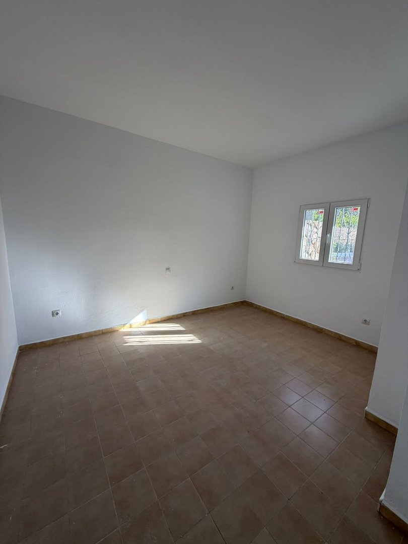 2 Bed Ground Floor Apartment in El Paraiso