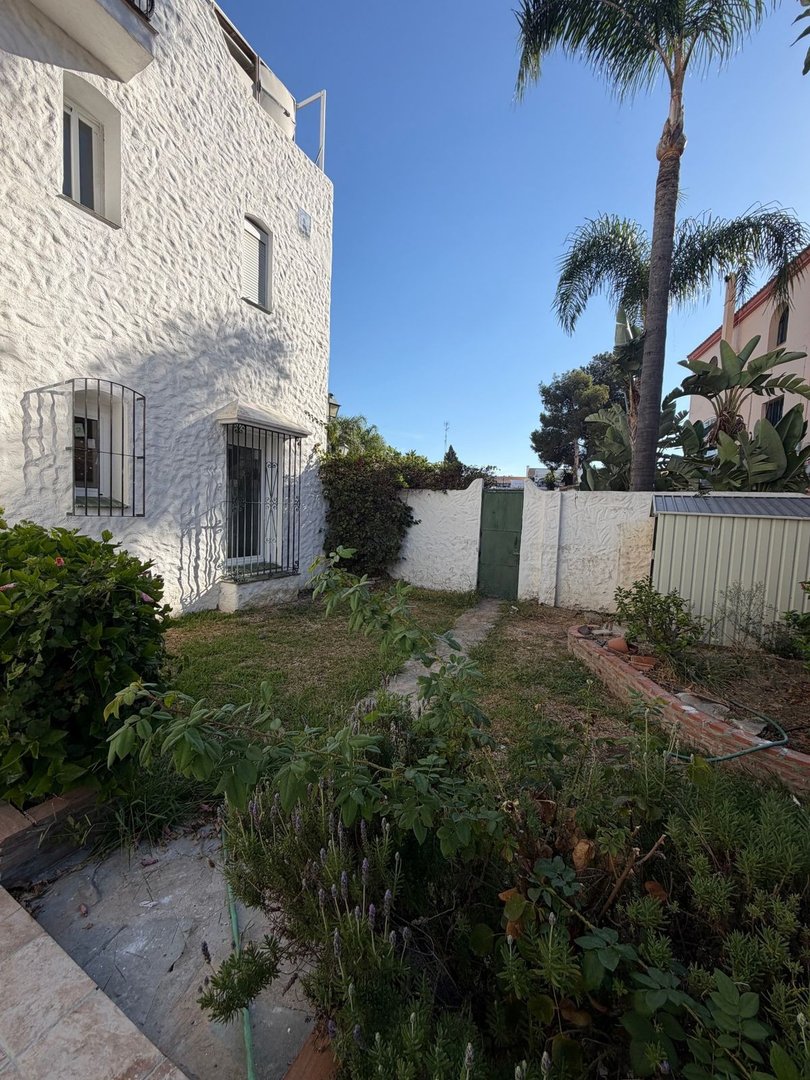 2 Bed Ground Floor Apartment in El Paraiso