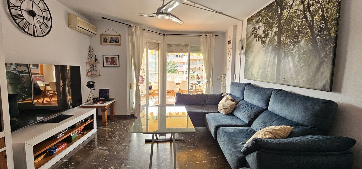 3 Bed Middle Floor Apartment in Torreblanca