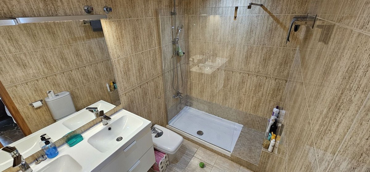 3 Bed Middle Floor Apartment in Torreblanca