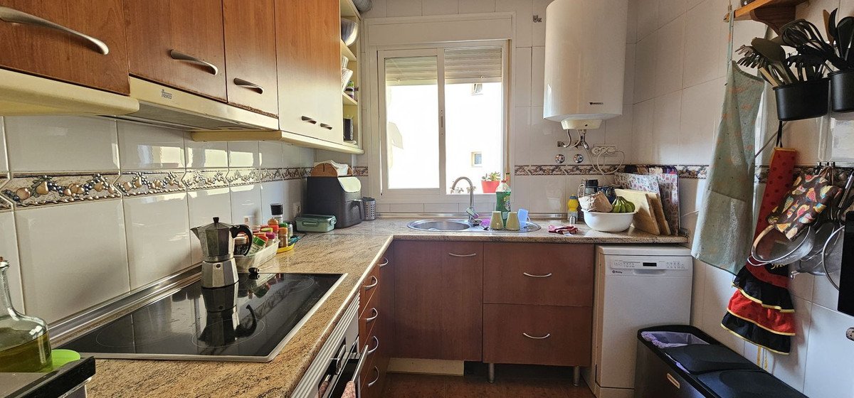 3 Bed Middle Floor Apartment in Torreblanca