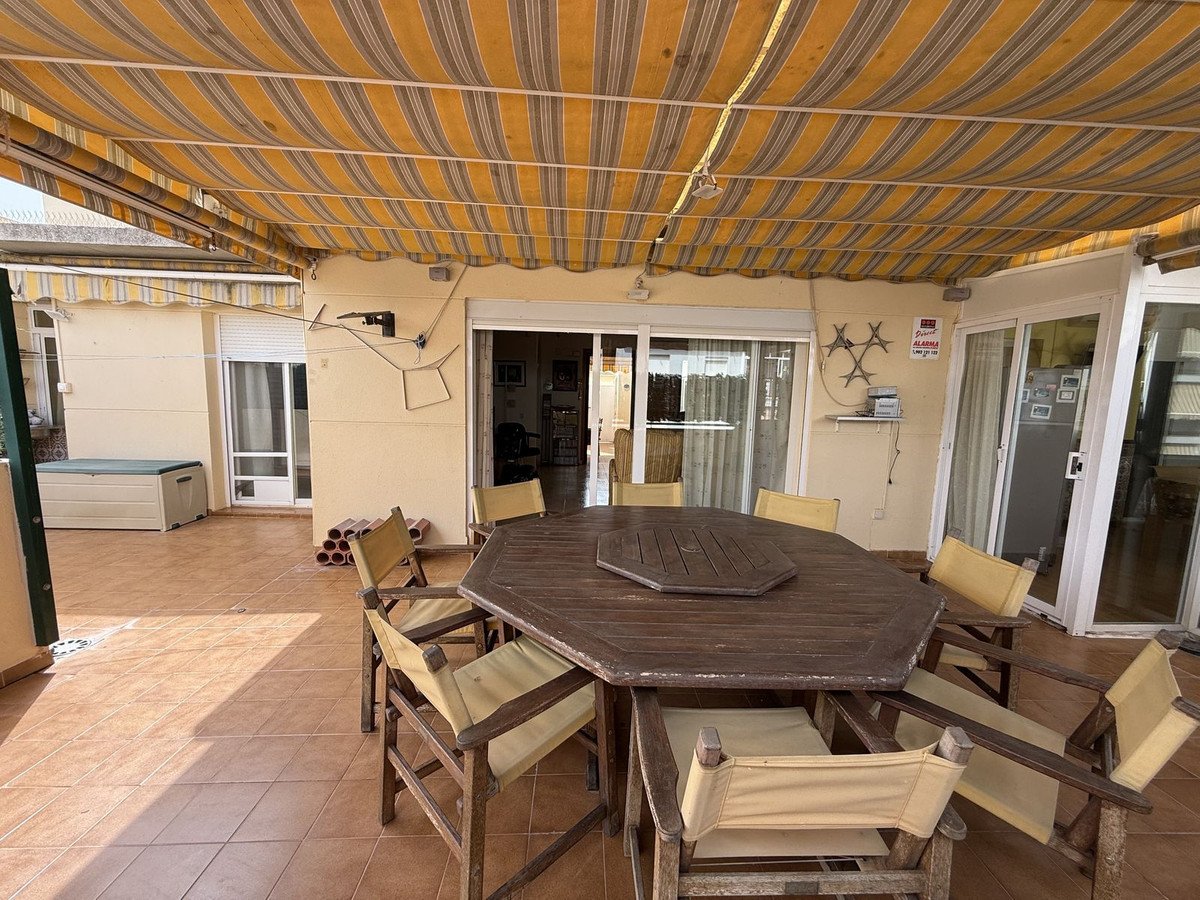 3 Bed Penthouse in Las Lagunas