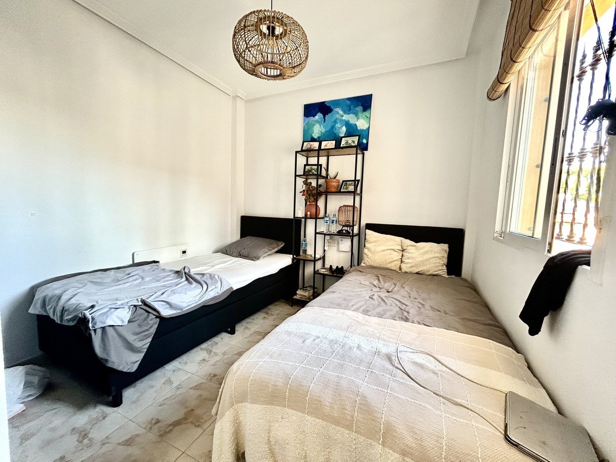 4 Bed Detached Villa in Villamartin