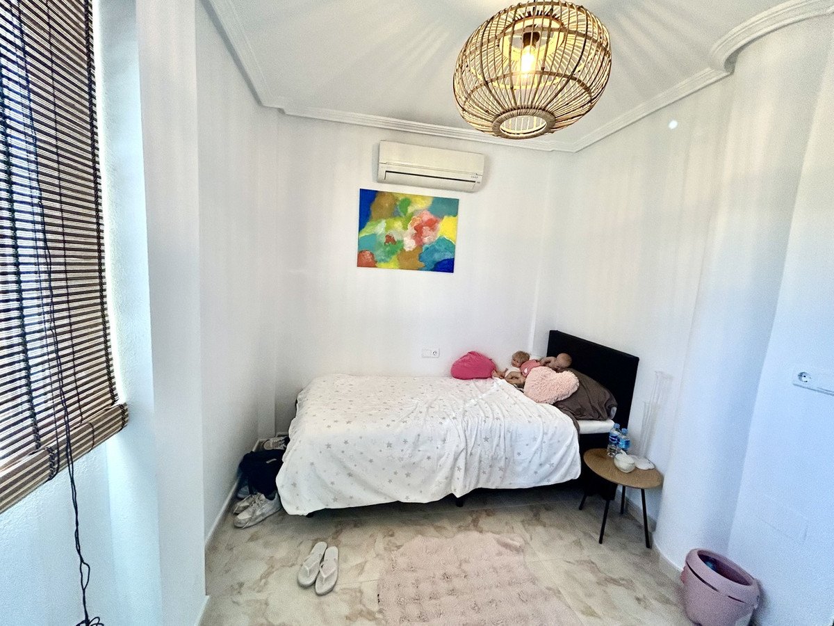 4 Bed Detached Villa in Villamartin