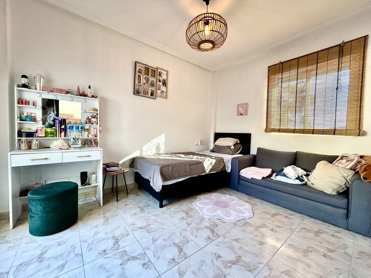 4 Bed Detached Villa in Villamartin