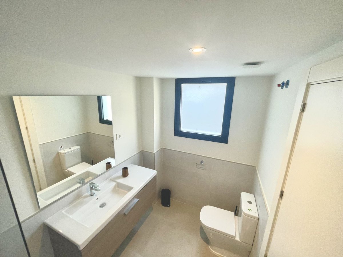 3 Bed Middle Floor Apartment in La Cala de Mijas