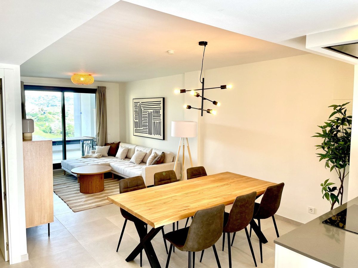 3 Bed Middle Floor Apartment in La Cala de Mijas