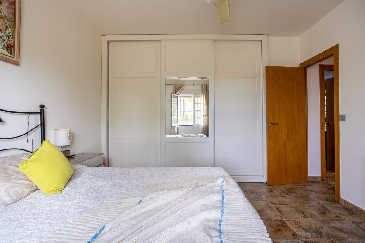 5 Bed Detached Villa in La Hoya