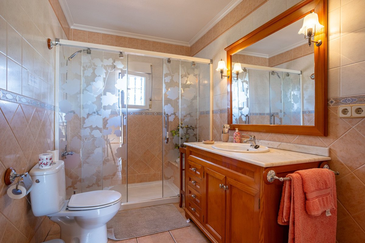5 Bed Detached Villa in La Hoya