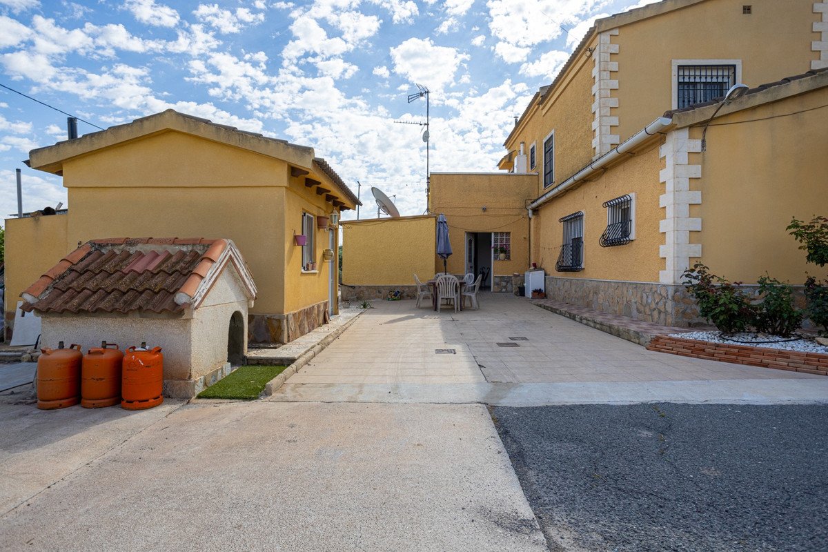 5 Bed Detached Villa in La Hoya