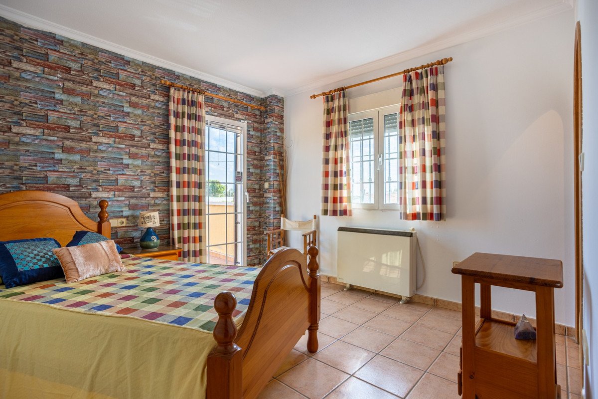 5 Bed Detached Villa in La Hoya