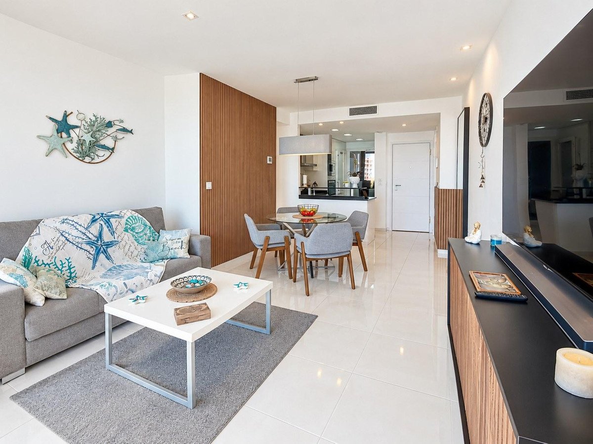 2 Bed Middle Floor Apartment in Punta Prima