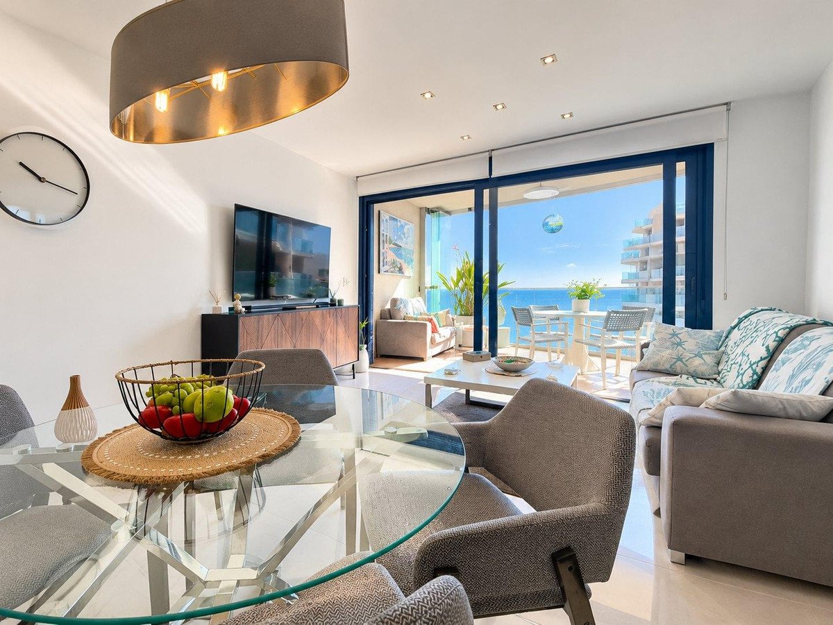 2 Bed Middle Floor Apartment in Punta Prima