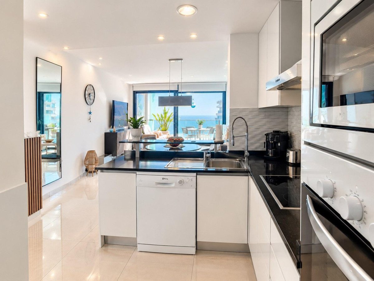 2 Bed Middle Floor Apartment in Punta Prima