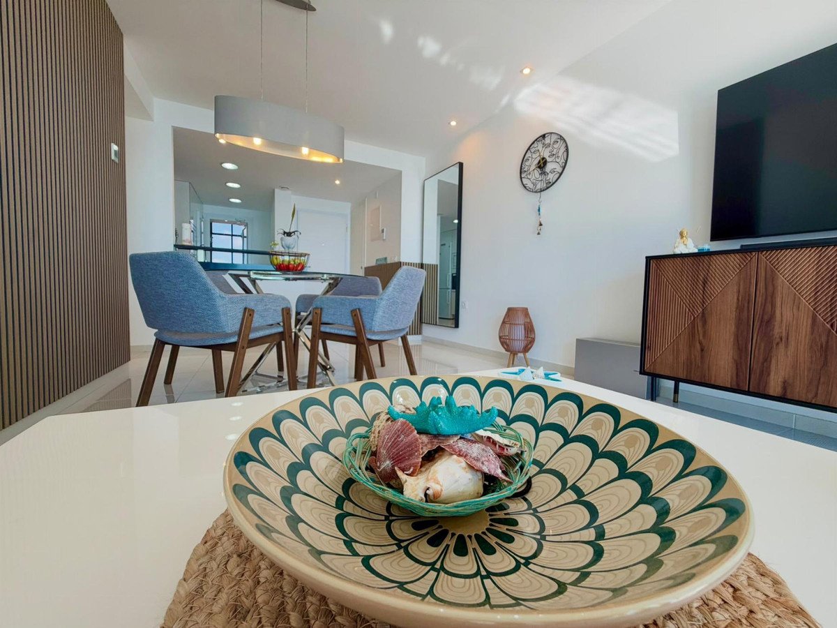 2 Bed Middle Floor Apartment in Punta Prima