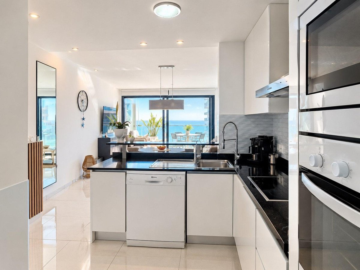 2 Bed Middle Floor Apartment in Punta Prima