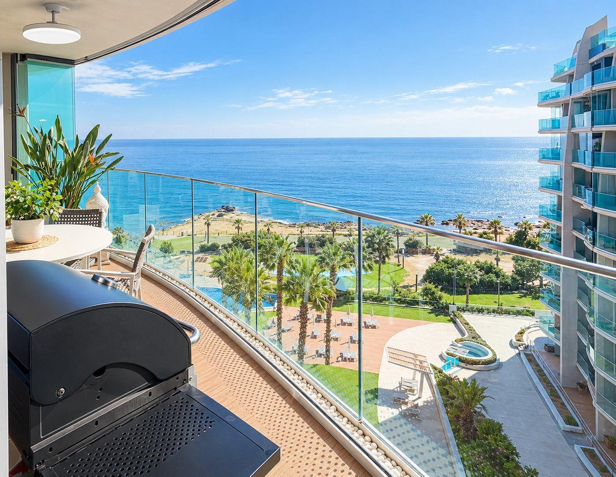 2 Bed Middle Floor Apartment in Punta Prima